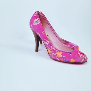 Betsey Johnson Floral Heels. Pink 7